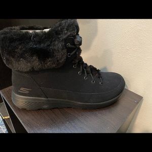 Skechers on the Go Suede Boots